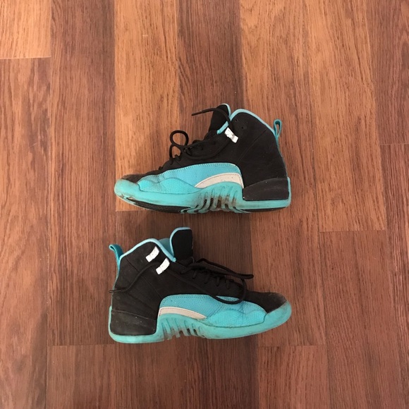 Air Jordan 12 ‘Hyper Jade’ - Picture 2 of 7